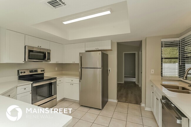 Building Photo - 8093 Pagoda Dr