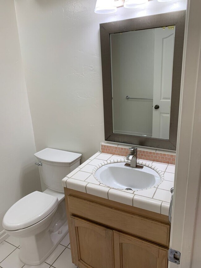 Building Photo - MIC