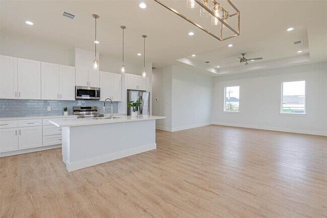 Building Photo - 4206 Mason Dr
