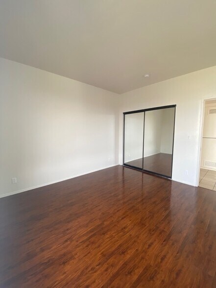 Building Photo - 4343 Whitsett Ave