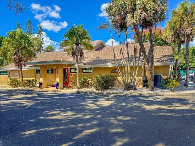 Building Photo - 5060 Village Garden Dr