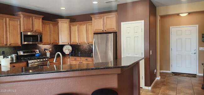 Building Photo - 27013 W Potter Dr