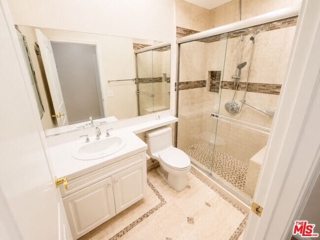 Building Photo - 7371 Westcliff Dr