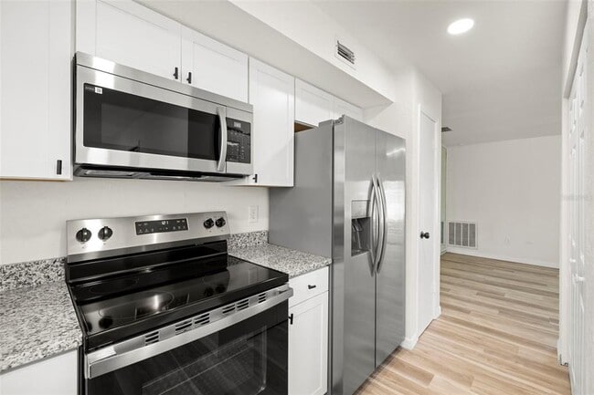 Building Photo - 14224 Village Terrace Dr