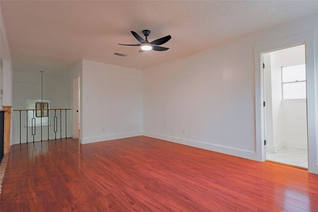 Building Photo - 2902 Misty Park Dr