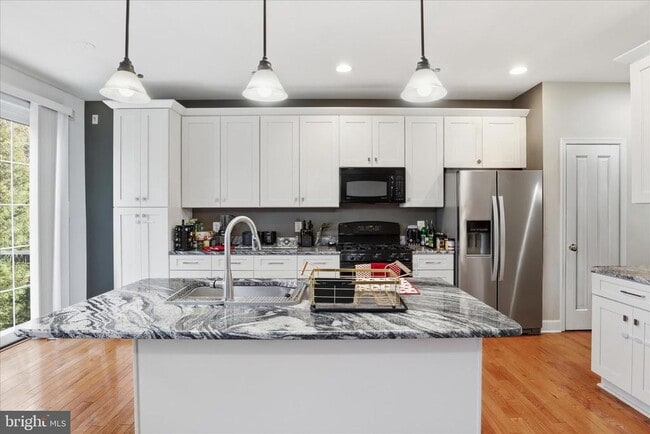 Building Photo - 9285 Laurel Ridge Crossing Rd