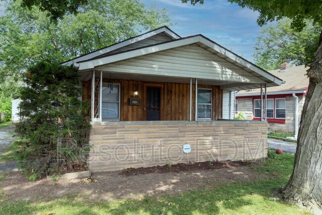 Building Photo - 1644 N Centennial St