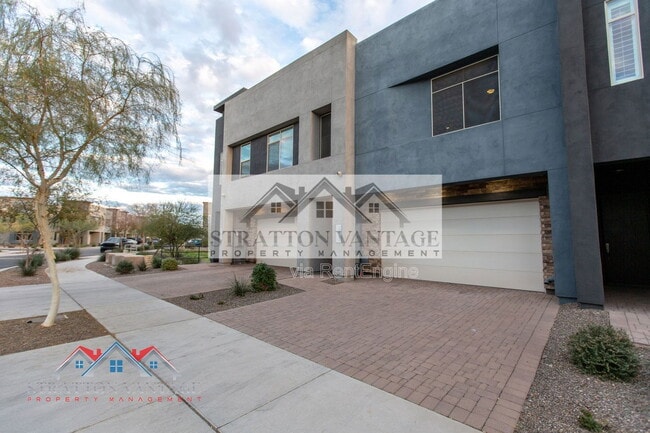 Building Photo - 1953 W Kinfield Trail