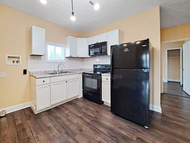 Building Photo - 2751 Alford Ave