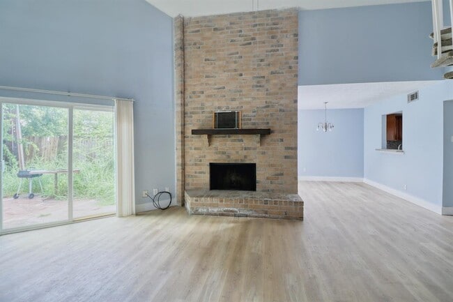 Building Photo - 6911 Pouter Dr