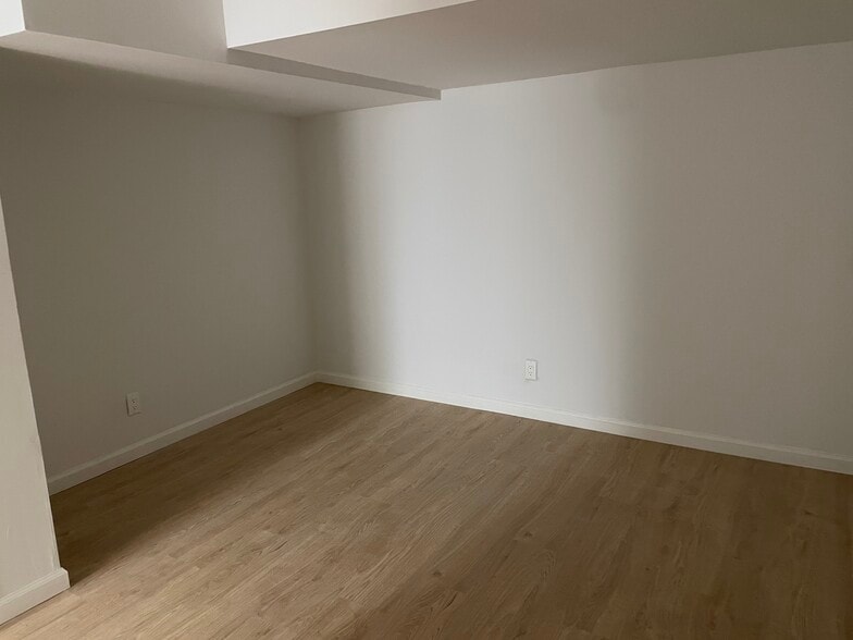 Office - 106 Wyldewood Rd