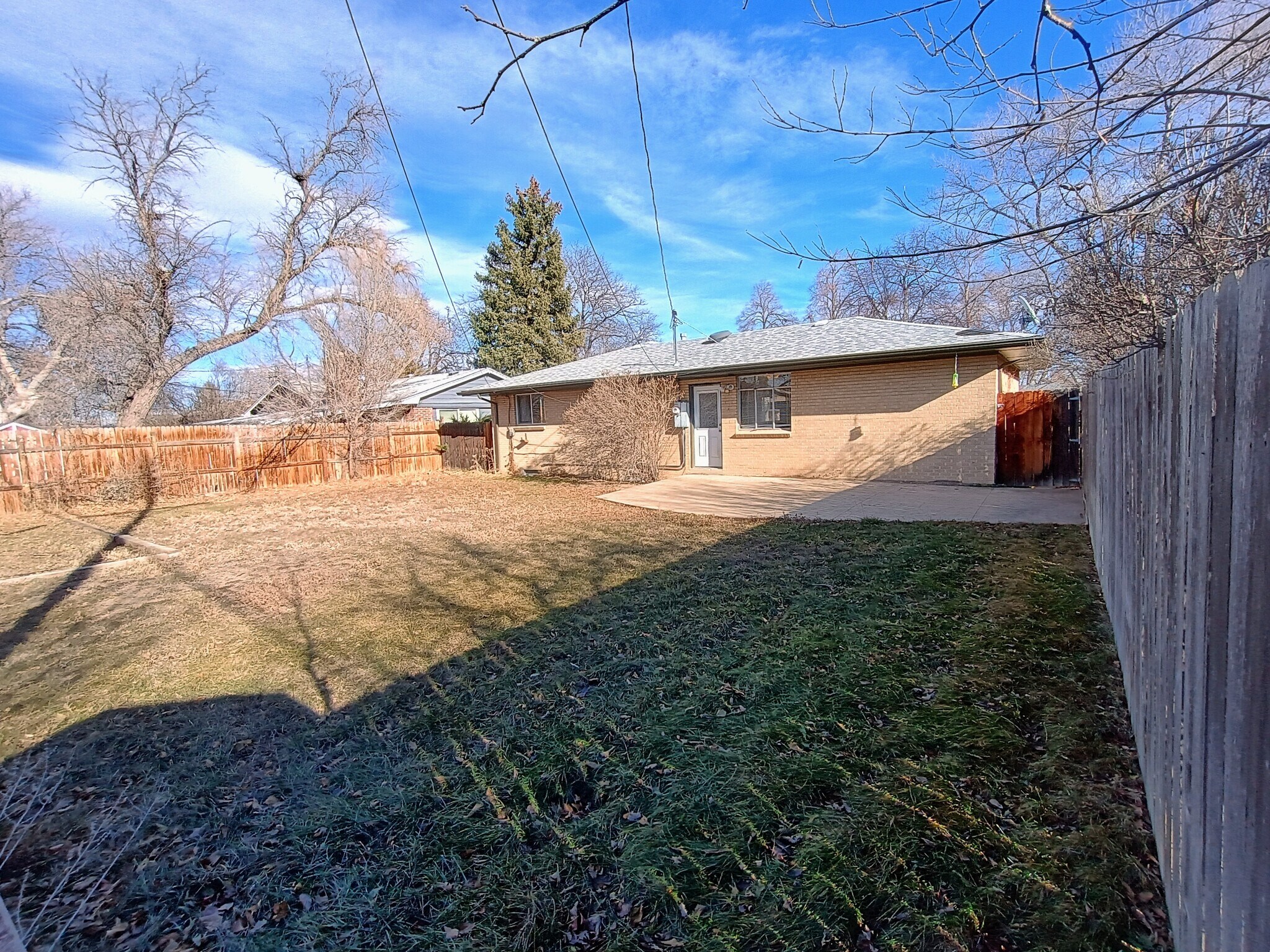 Building Photo - 235 Hemlock St