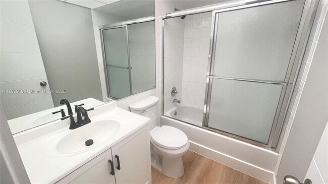 Building Photo - 200 S Birch Rd