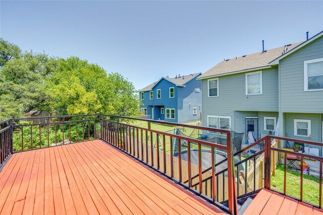 Building Photo - 1707 Overhill Dr
