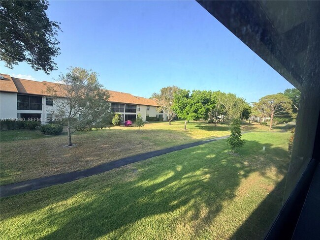 Building Photo - 3310 Perimeter Dr