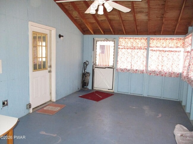 Building Photo - 108 Quail Ct