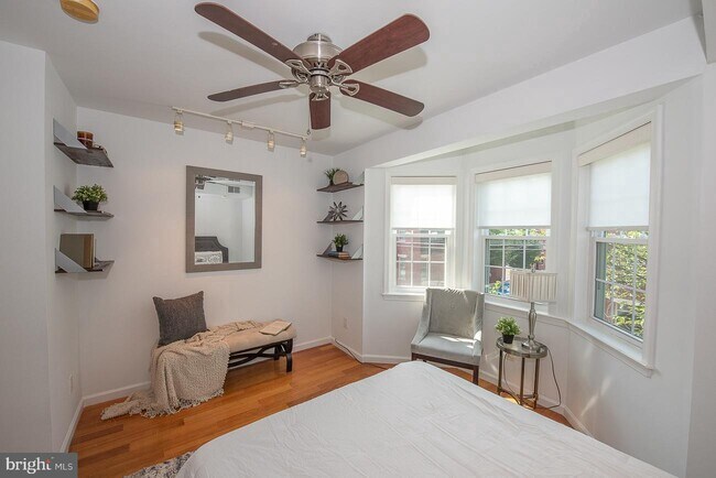 Building Photo - 2025 Parrish St