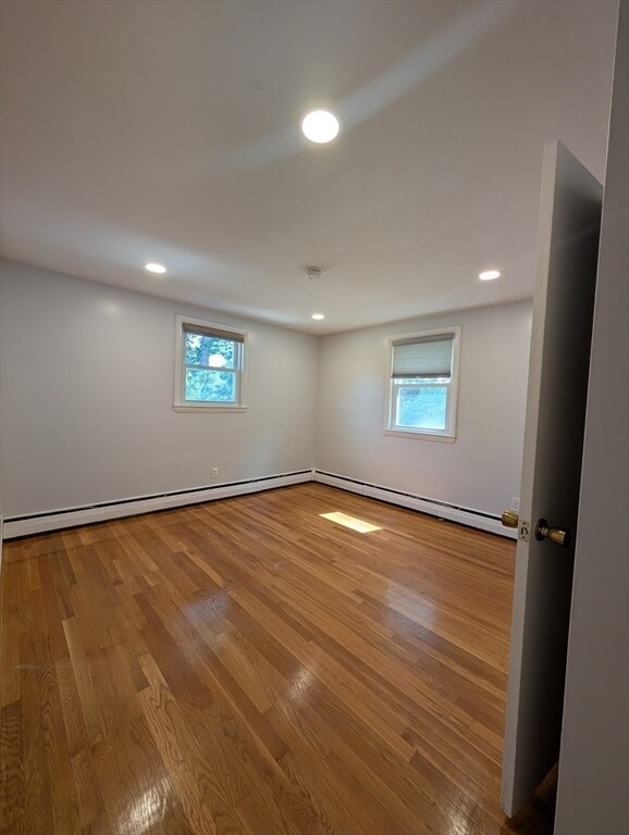 Building Photo - 5 Greenleaf Cir