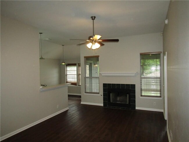 Building Photo - 4904 Gnarled Oak Cove