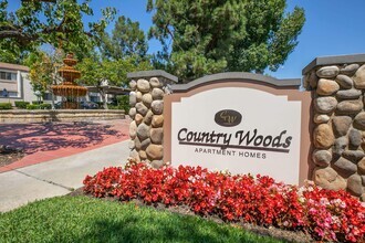 Building Photo - Country Woods Apartment Homes