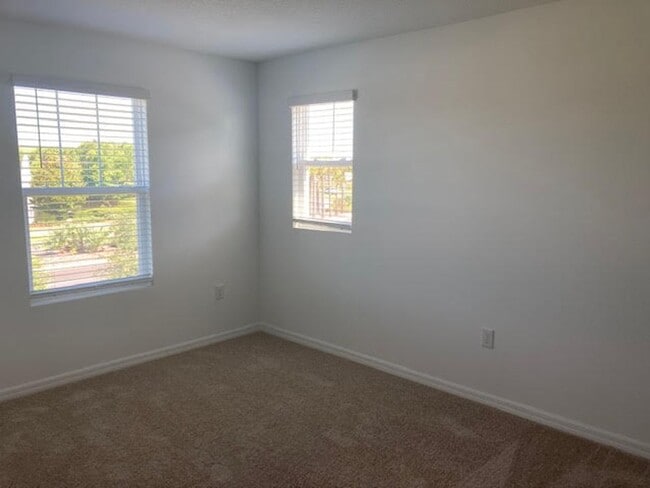 Building Photo - Immaculate 3/2.5 townhouse in Randal Walk Community of Lake Nona Area (Gated)