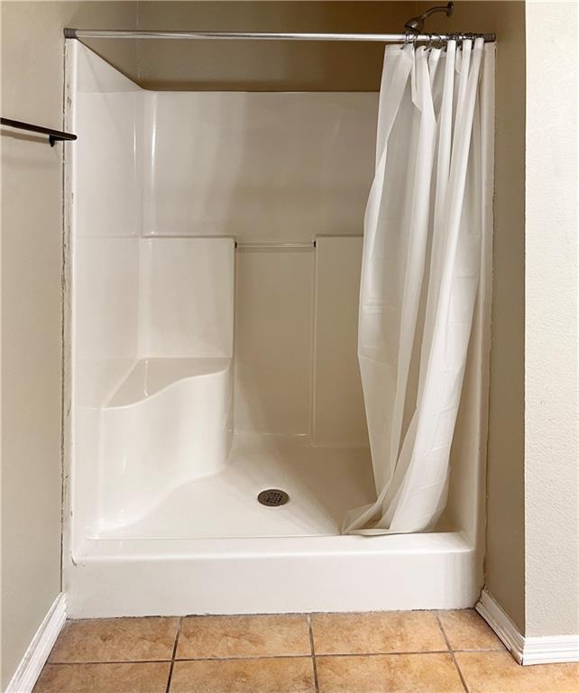 Building Photo - 2827 N Cassius Ln