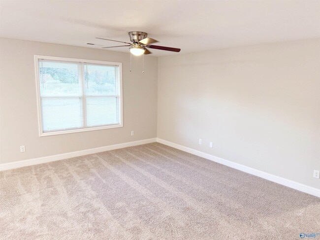 Building Photo - 118 Fuller Dr