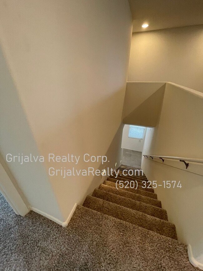 Building Photo - 4 Bed, 3 Bath House + Den + Loft in Gladden Farms * MOVE-IN SPECIAL* (Moore Rd/Tangerine Farms)