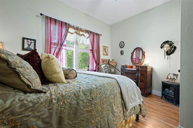 Building Photo - 809 SW 5th Ave