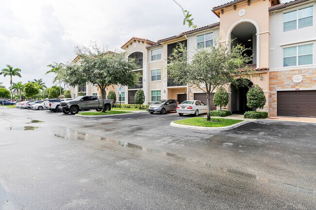 Building Photo - 4300 SW 113th Terrace