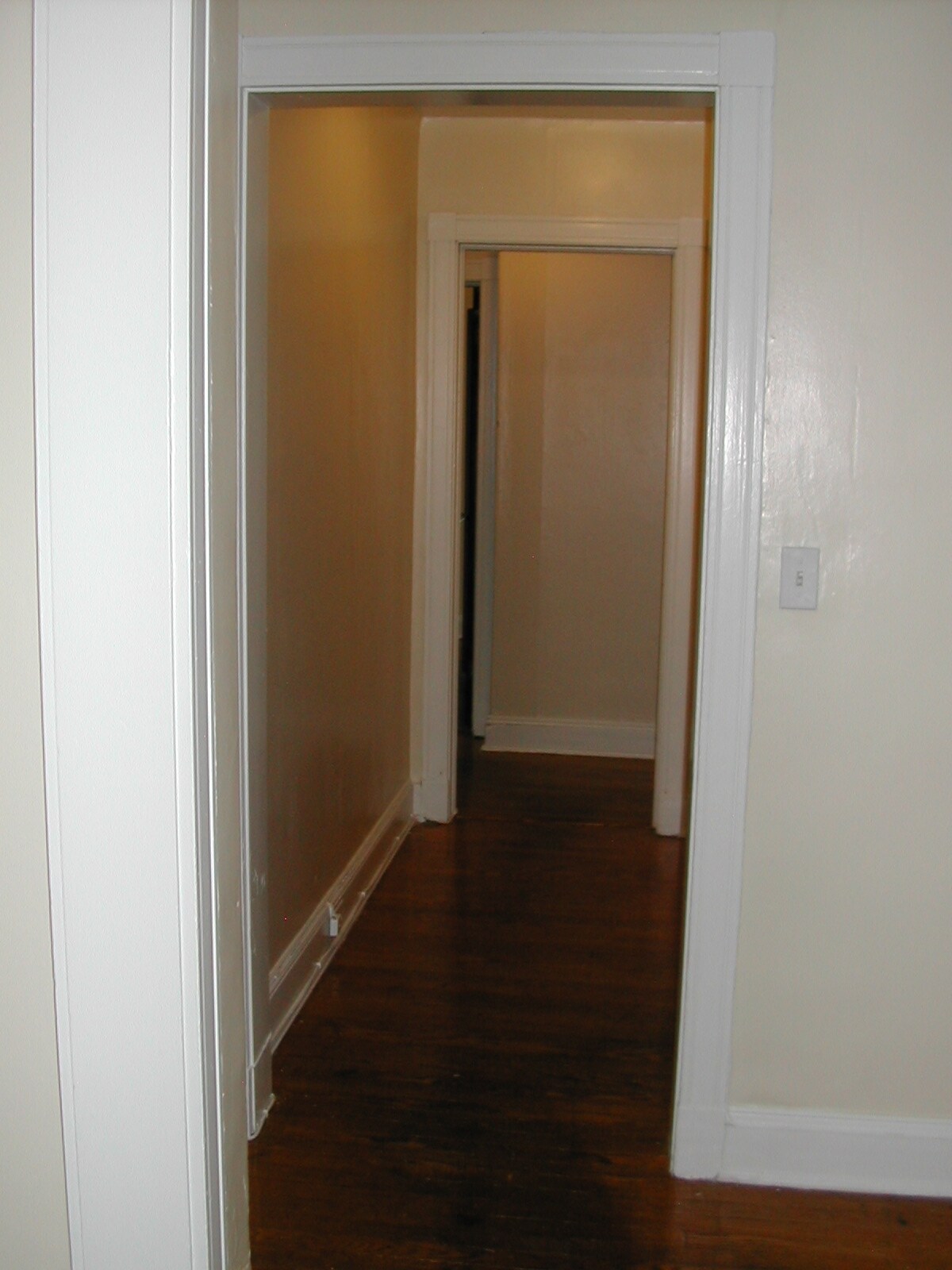 Building Photo - 4135 Roland Ave