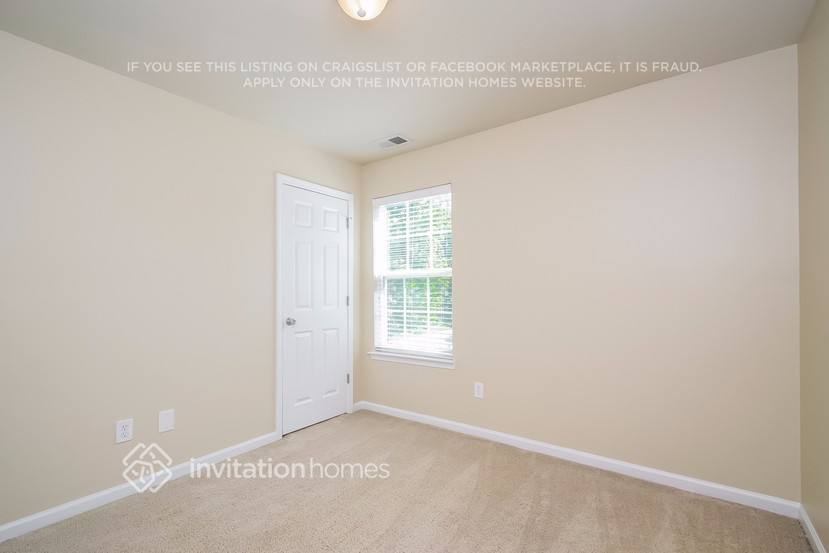 Building Photo - 171 Lincolnwood Ln