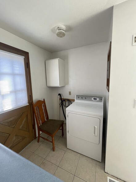 Dryer provider, washer hookup available - 323 N Fairfax Ave