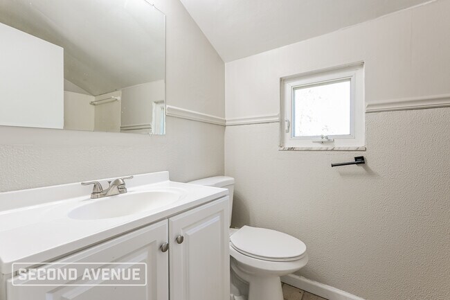 Building Photo - 320 Marbury Dr