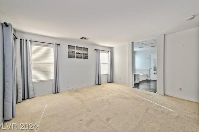 Building Photo - 4 Bedroom For Rent! Near Durango Station