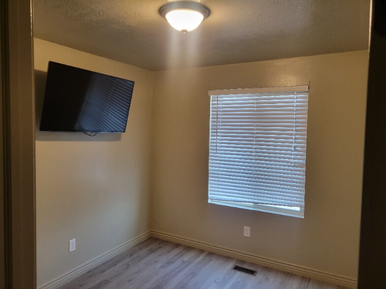 Building Photo - 8200 6900 W