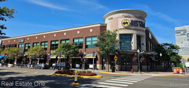 Building Photo - 100 W Fifth St