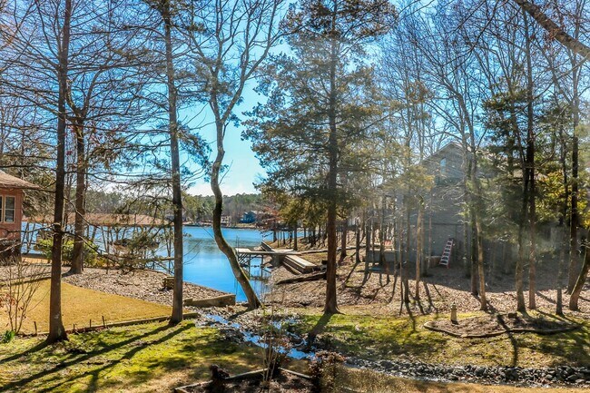 Building Photo - 2 Galeon Ln