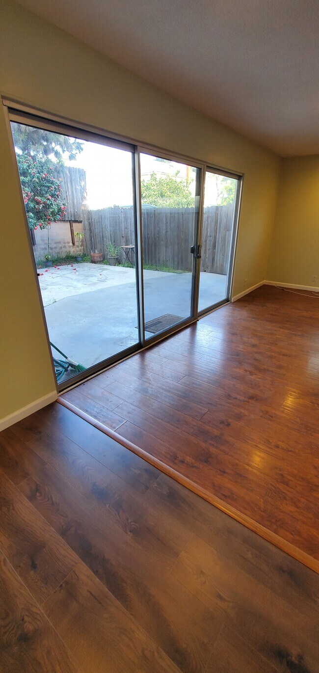 Building Photo - 11913 Culver Blvd