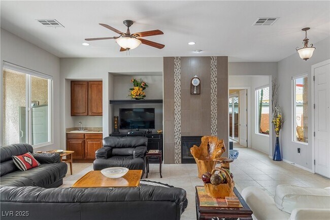 Building Photo - 2611 Savannah Springs Ave