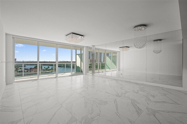 Building Photo - 400 Sunny Isles Blvd
