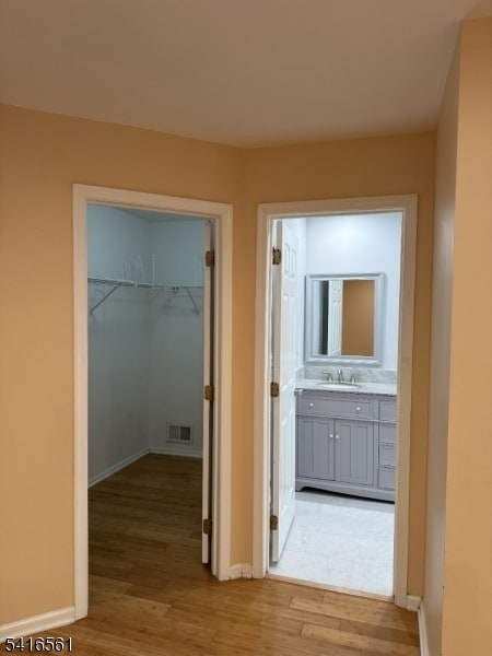 Building Photo - 1704 Bergen Ct