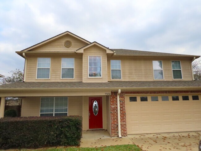 Primary Photo - Stunning South Tyler 3-Bedroom, 2-Story Home: Features Fresh Paint, New Flooring, and a Bonus Room!