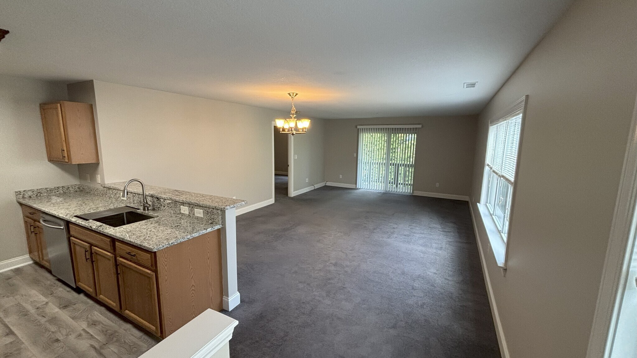 Building Photo - 43 Foxden Dr