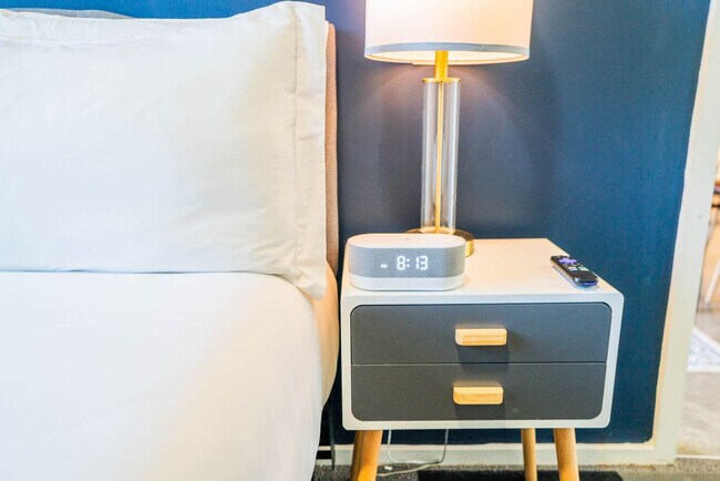 Building Photo - 915 N 4th St