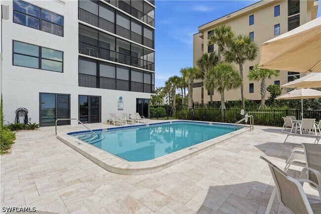 Building Photo - 9375 Gulf Shore Dr