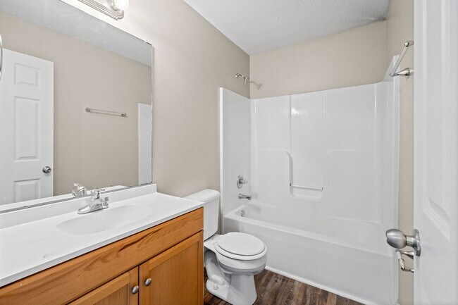Building Photo - 375 Peabody Dr