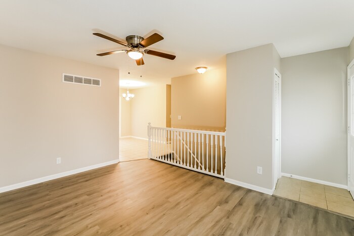 Building Photo - 5400 NE 59th Ter