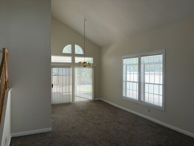 Building Photo - 30978 Riverton Ln