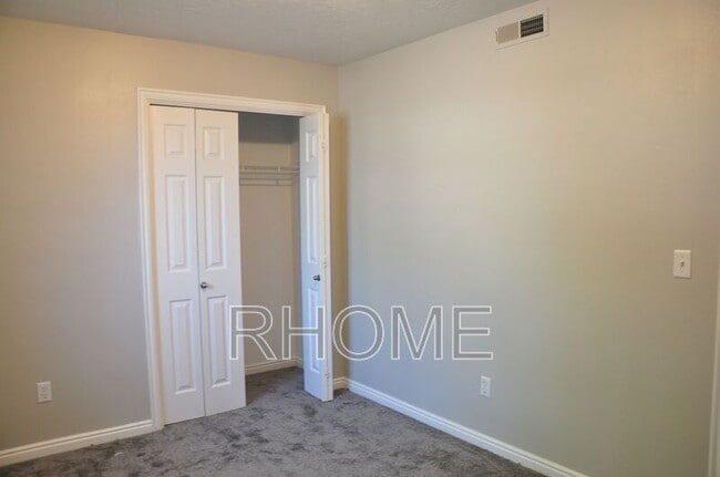 Building Photo - 1430 Westbury Way